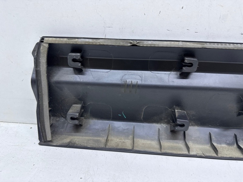 Накладка двери задней правой