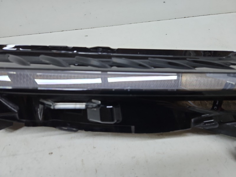 Фара дневного света правая (ходовые огни)