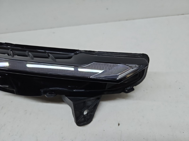 Фара дневного света правая (ходовые огни)