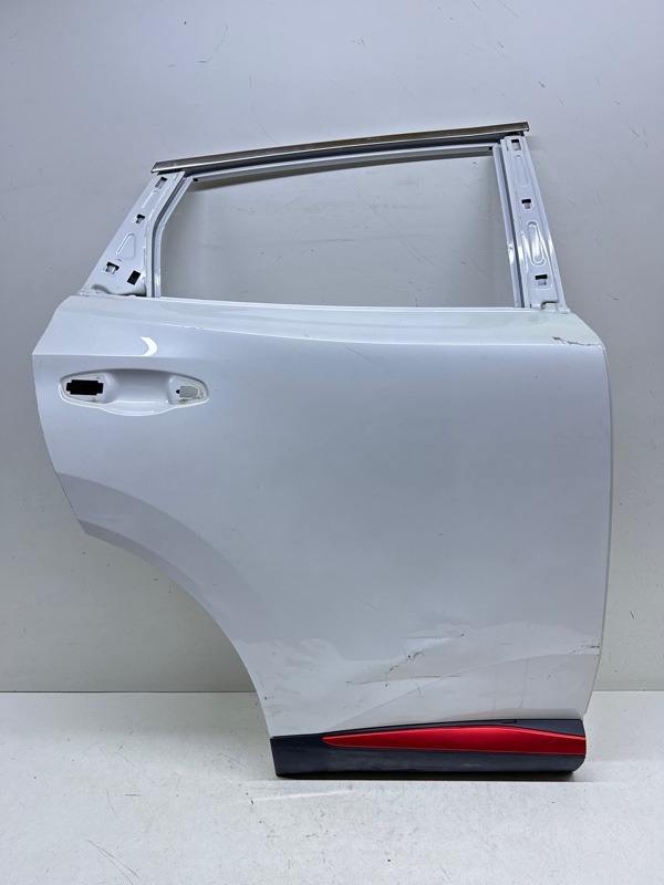 Дверь задняя правая