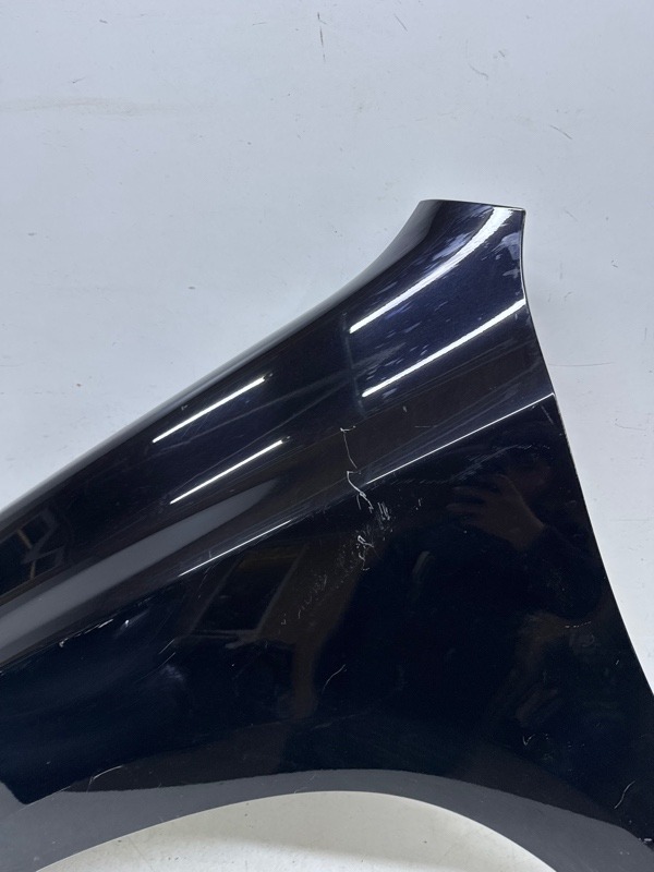 Крыло переднее левое