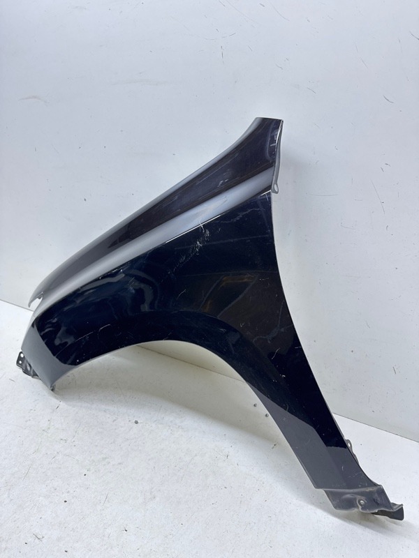 Крыло переднее левое