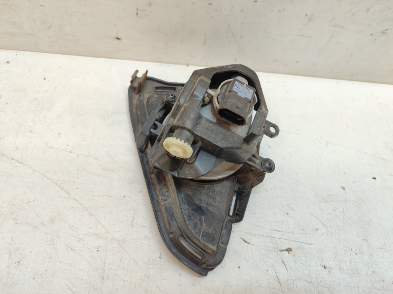 Фара противотуманная правая