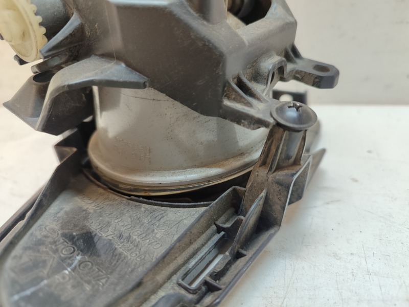 Фара противотуманная правая