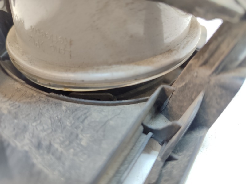 Фара противотуманная правая