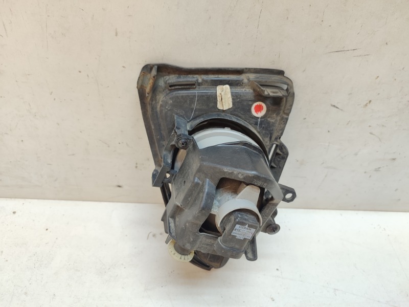 Фара противотуманная правая