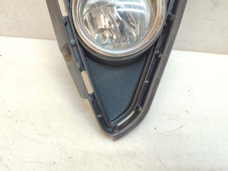 Фара противотуманная правая