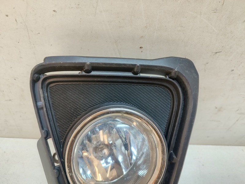 Фара противотуманная правая