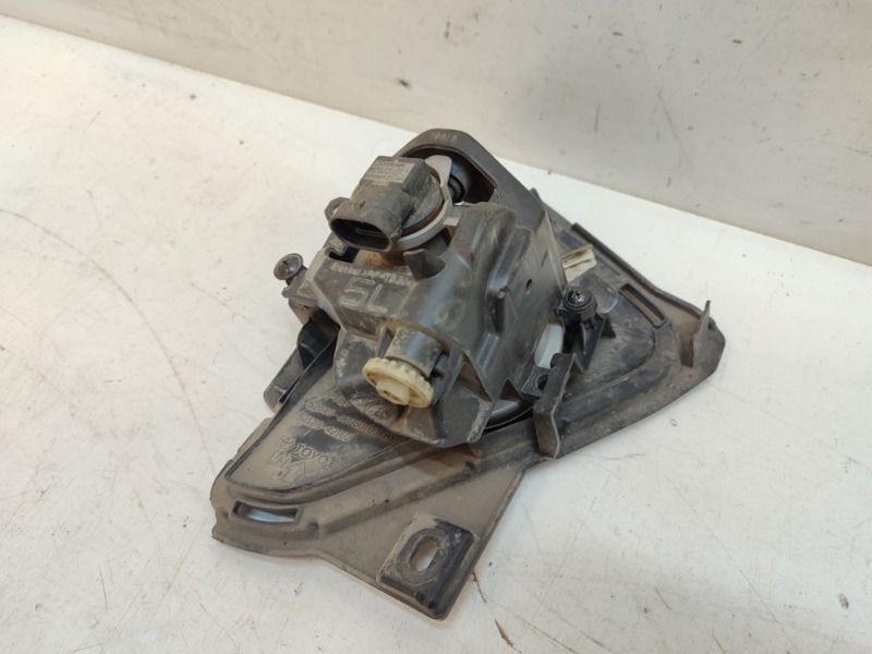 Фара противотуманная левая