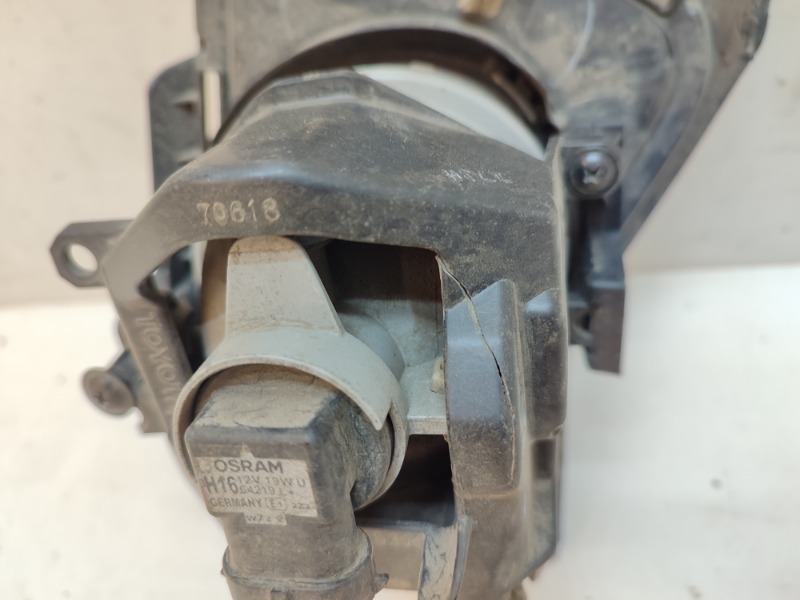 Фара противотуманная левая