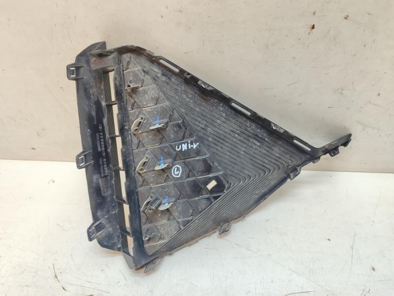 Решетка в бампер левая