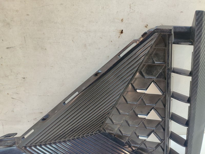 Решетка в бампер левая