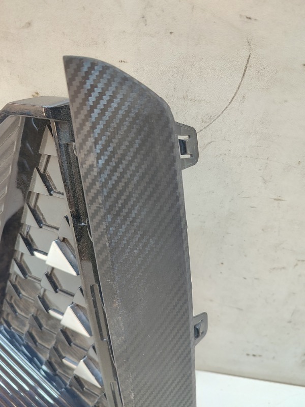 Решетка в бампер левая