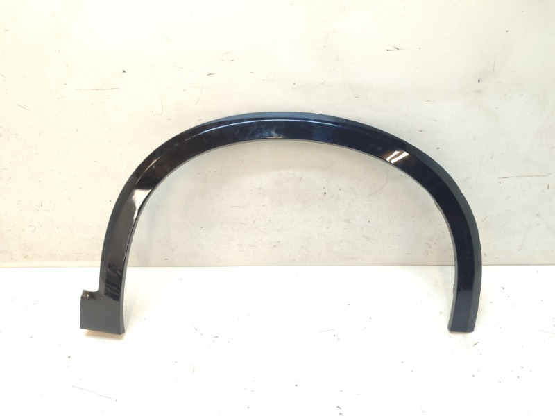 Накладка переднего крыла правого