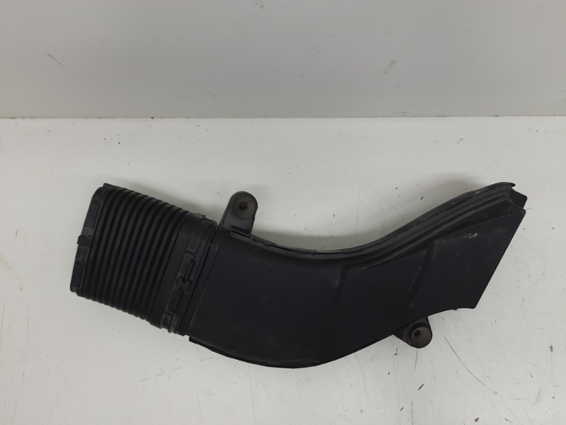 Патрубок воздушного фильтра