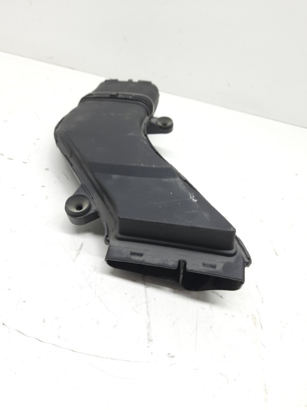 Патрубок воздушного фильтра