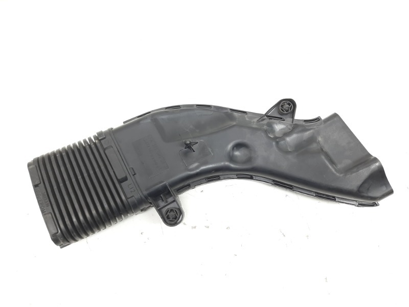 Патрубок воздушного фильтра