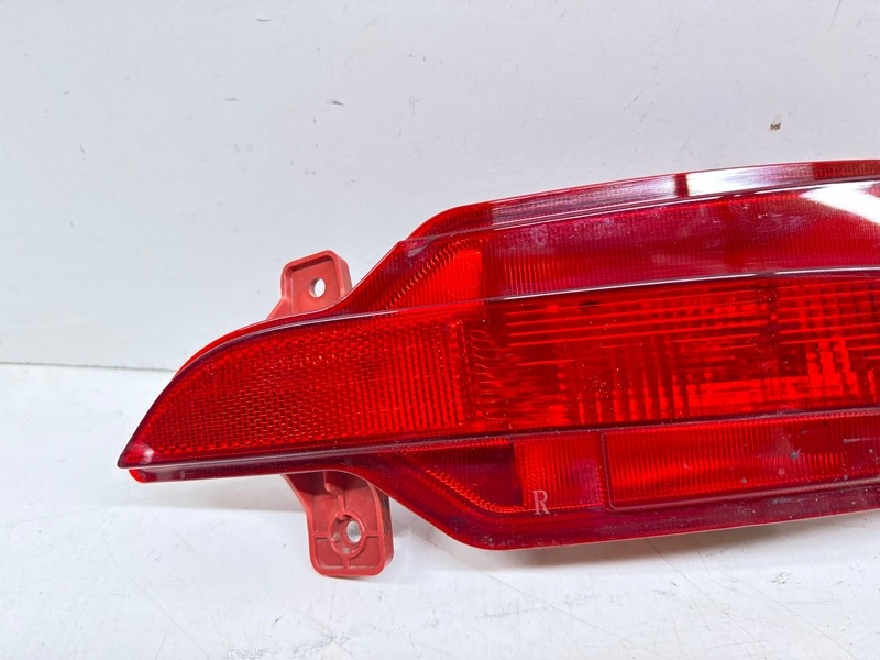 Фара противотуманная правая