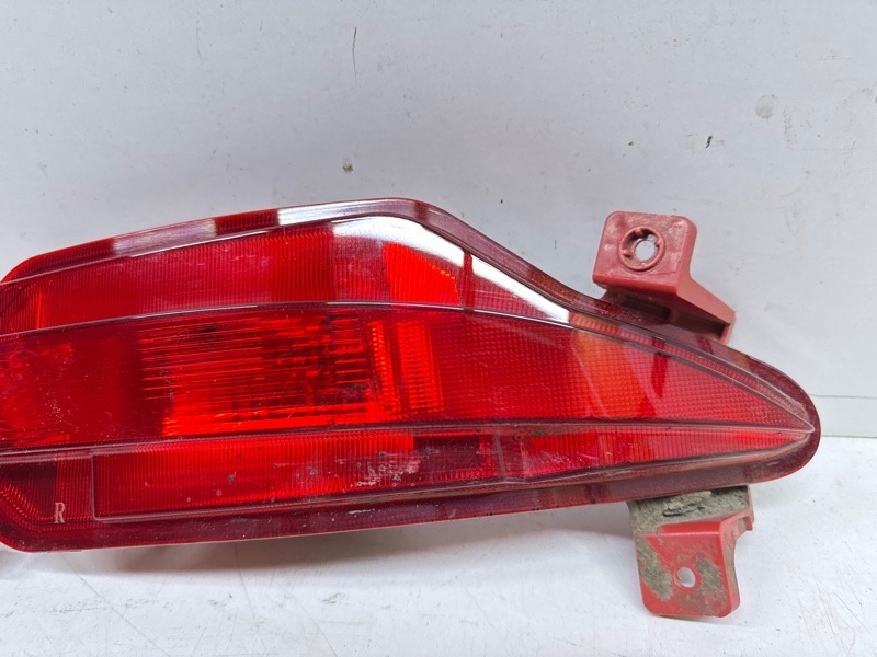 Фара противотуманная правая