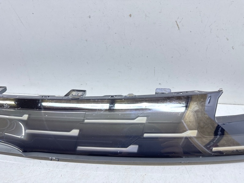 Накладка переднего бампера