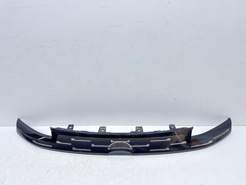 Накладка переднего бампера