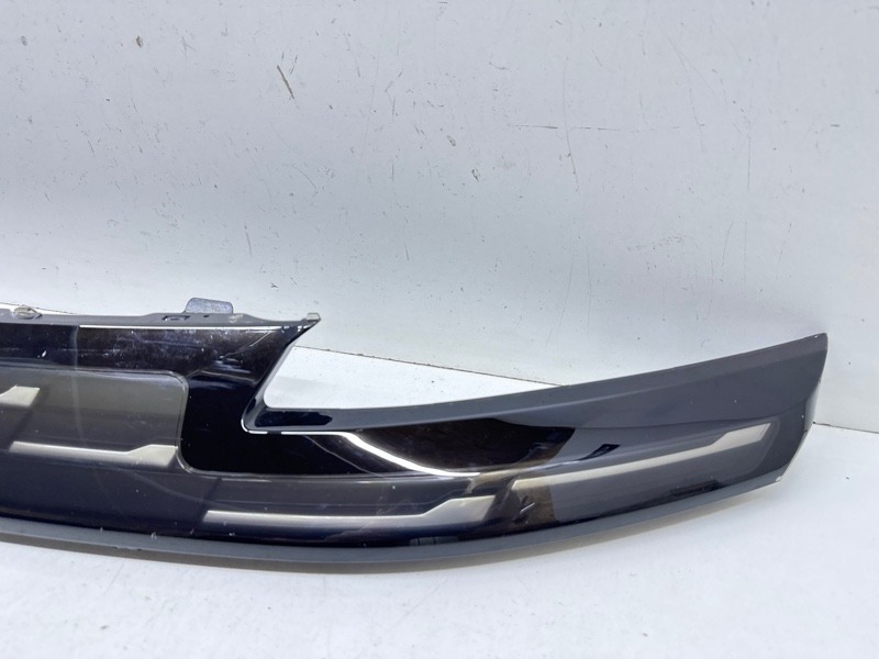 Накладка переднего бампера