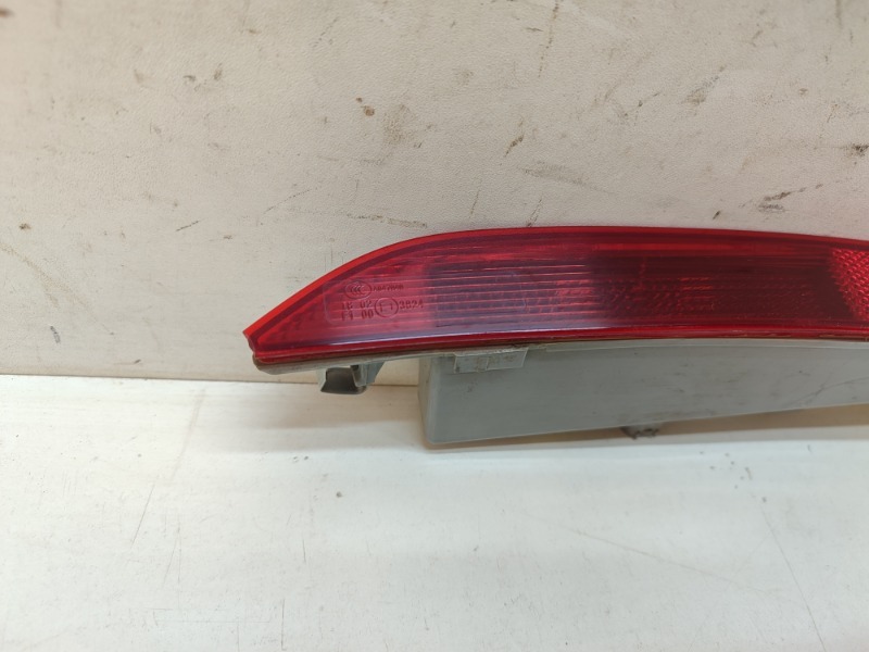 Фонарь задний в бампер правый