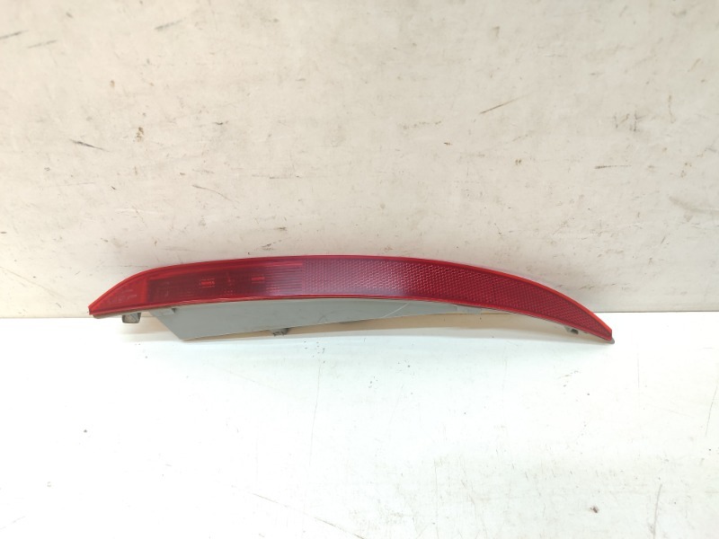 Фонарь задний в бампер правый