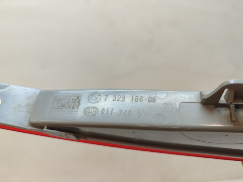 Фонарь задний в бампер правый