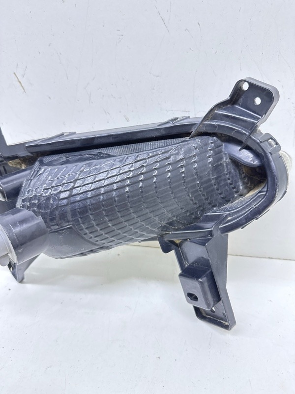 Фара противотуманная левая