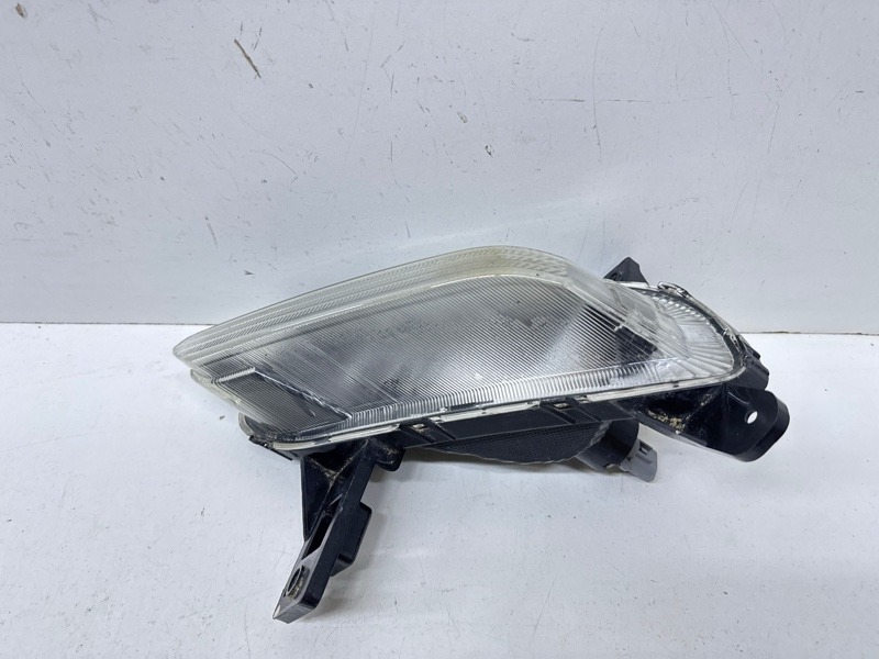 Фара противотуманная левая