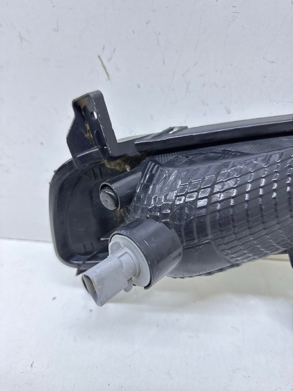 Фара противотуманная левая