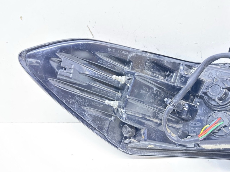 Фонарь задний правый