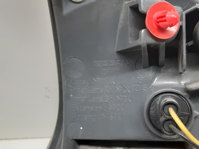 Фонарь задний правый