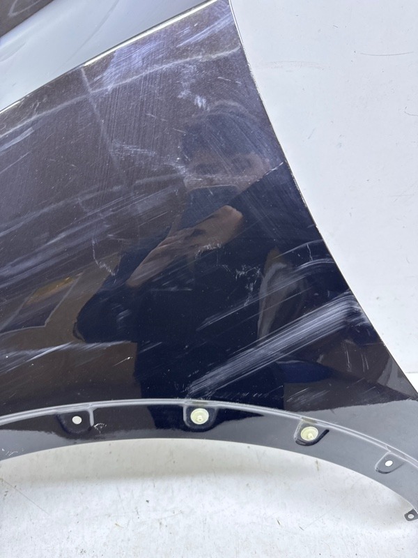 Крыло переднее левое