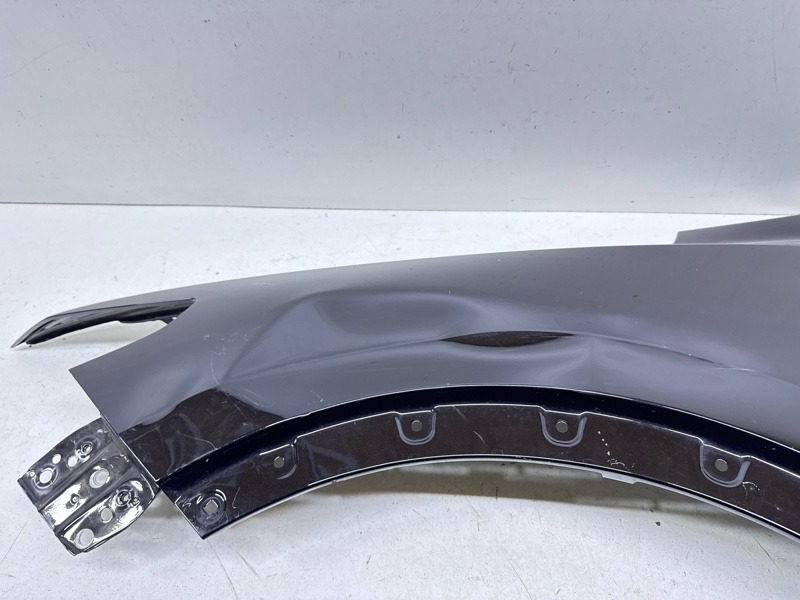 Крыло переднее левое