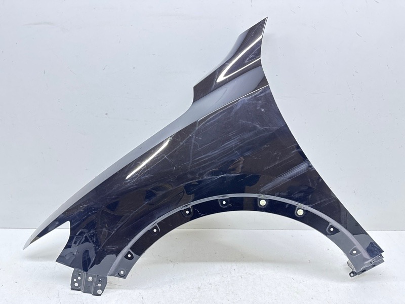 Крыло переднее левое