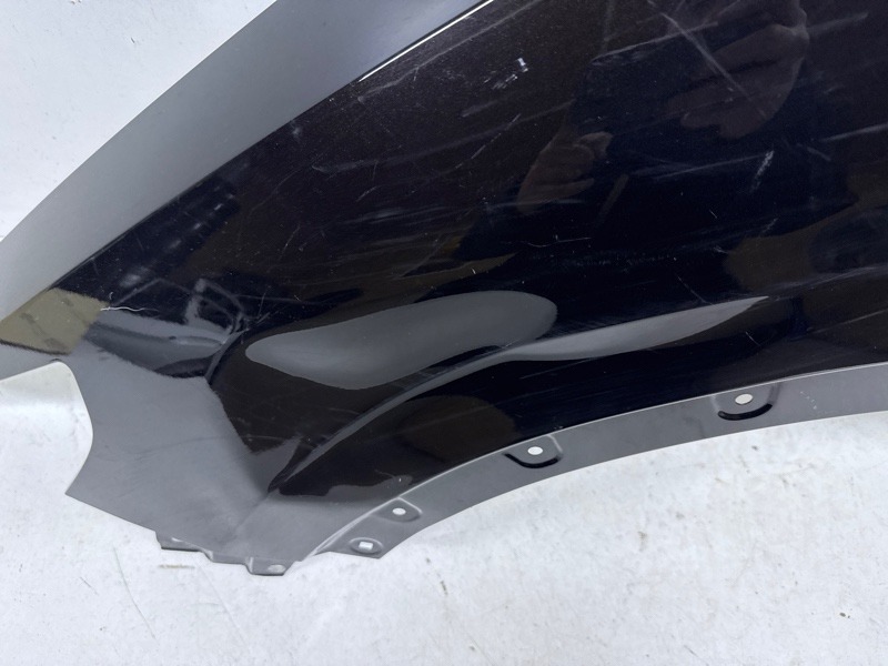 Крыло переднее левое