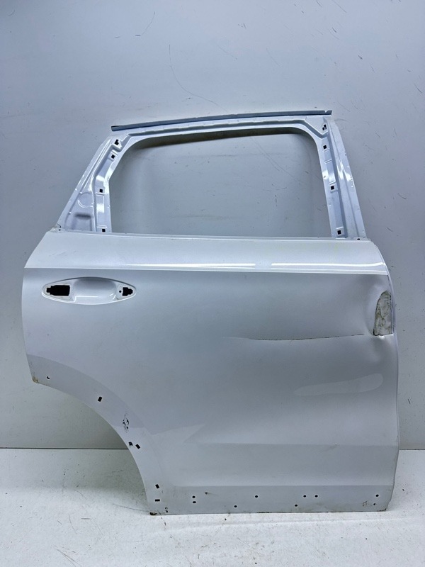 Дверь задняя правая