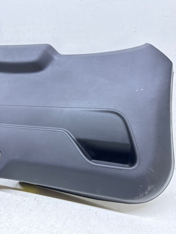 Обшивка крышки багажника