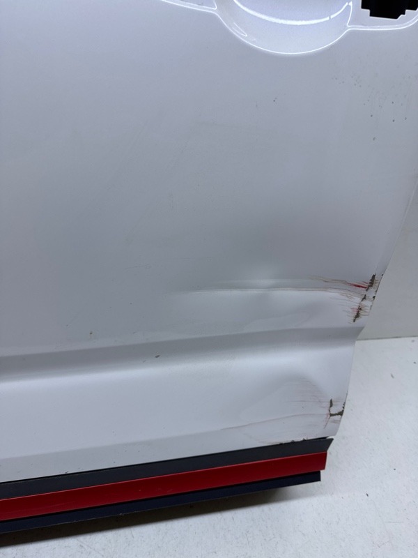 Дверь передняя левая