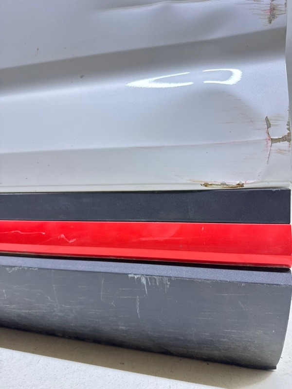 Дверь передняя левая