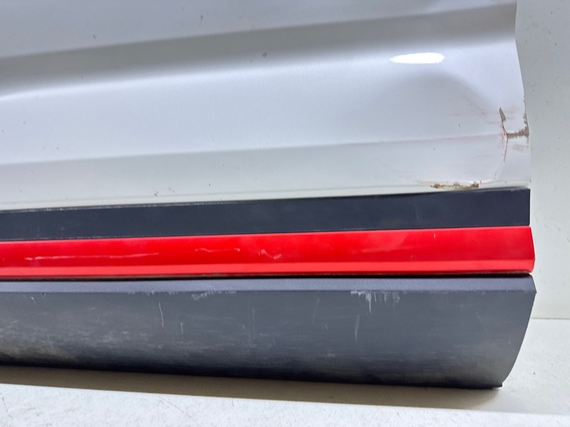 Дверь передняя левая