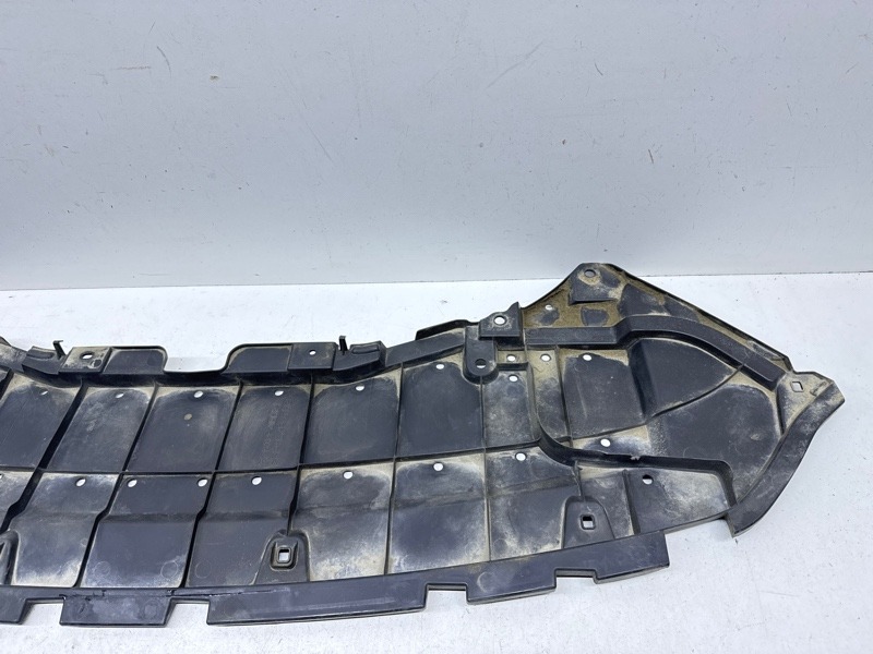 Пыльник двигателя