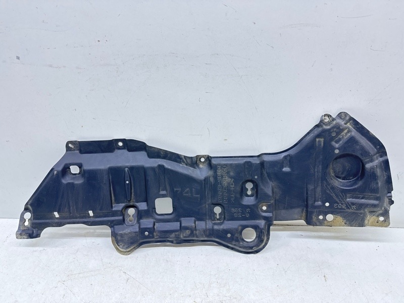 Пыльник двигателя