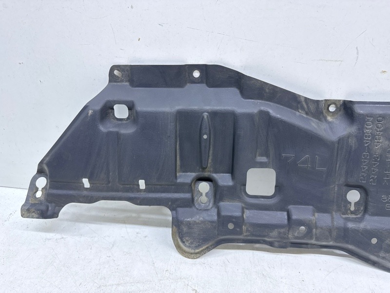 Пыльник двигателя