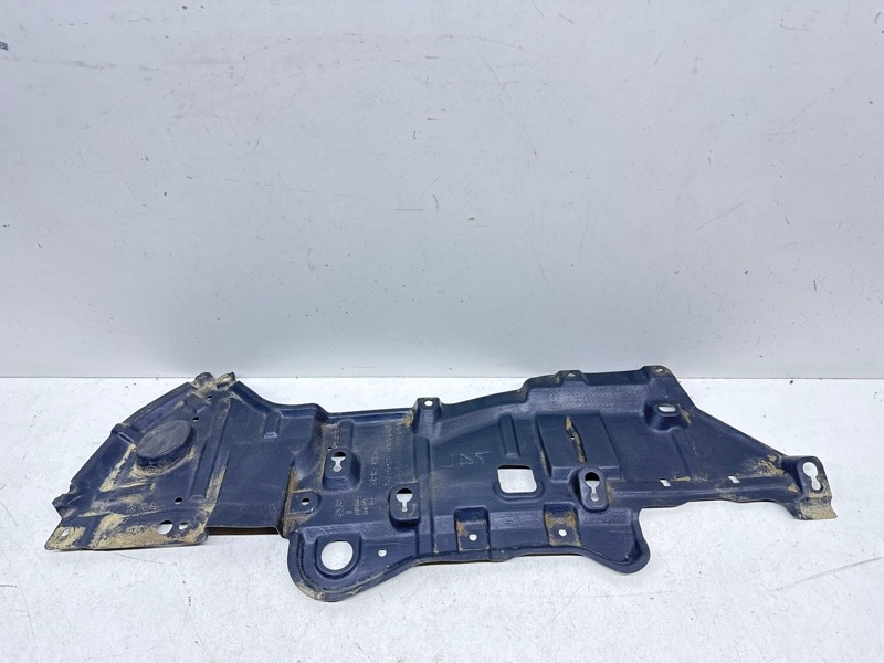 Пыльник двигателя