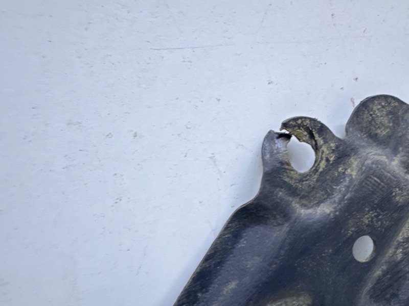 Пыльник двигателя