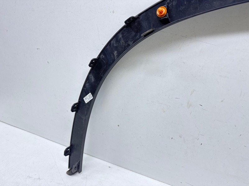 Накладка переднего крыла правого