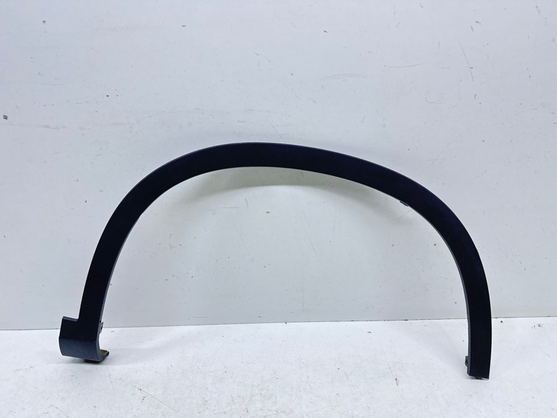 Накладка переднего крыла правого